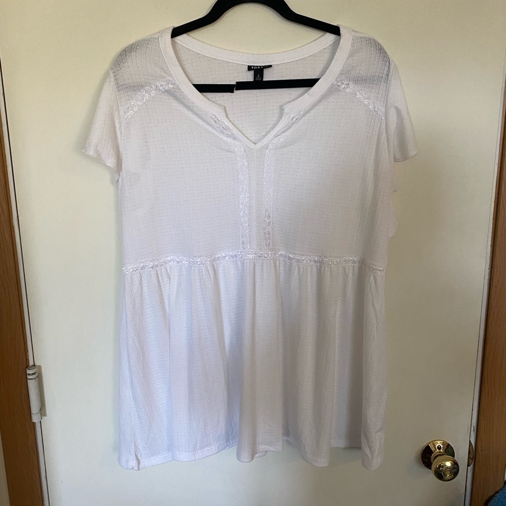 NWOT Torrid size 2 white gauze, Boho, flutter sleeve, baby doll top